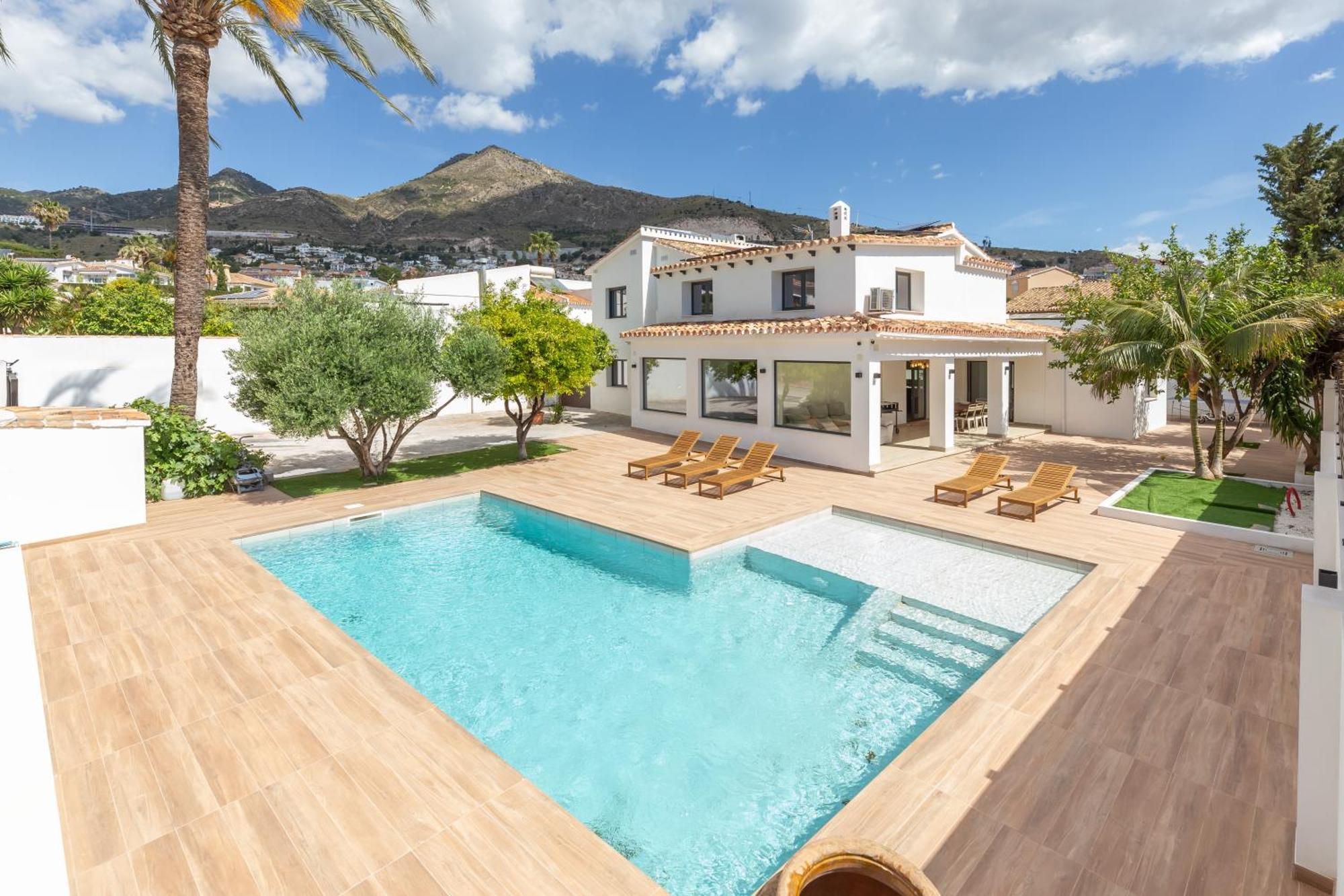 Villa Vb Jara - Luxury 5br With Pool Benalmádena